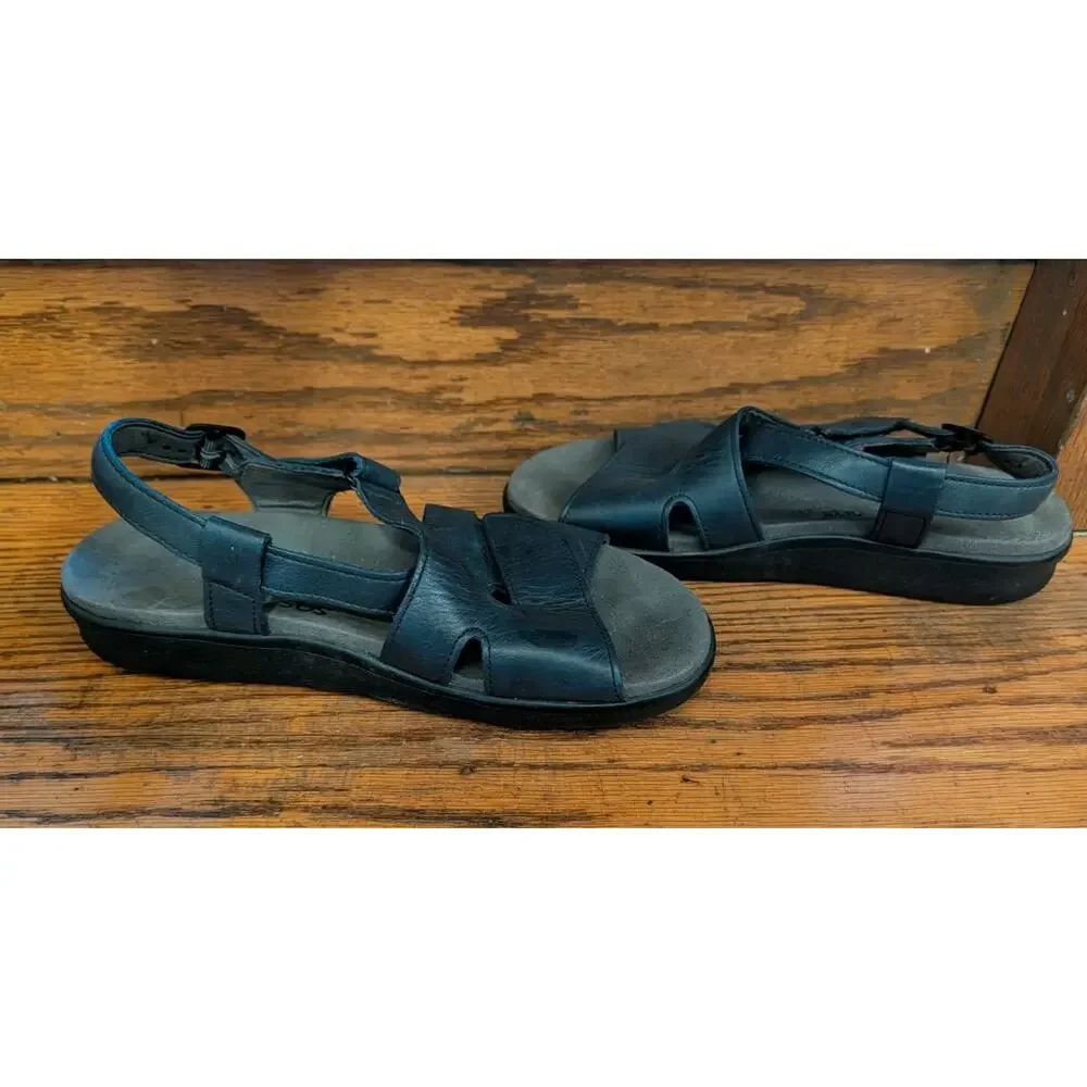 SAS Huggy Sandals Women's 9.5 Tripad Comfort Cross Ankle Strap Dark Gray